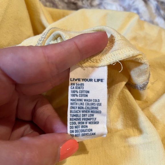 Women’s American Eagle Tee (L) - Picture 6 of 6